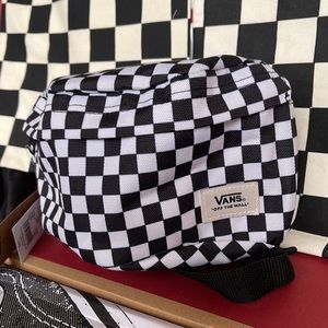Brand new Authentic VANS Uni-Pak Checkered Unisex VN0A3WKDP2T NWT
Fanny pack